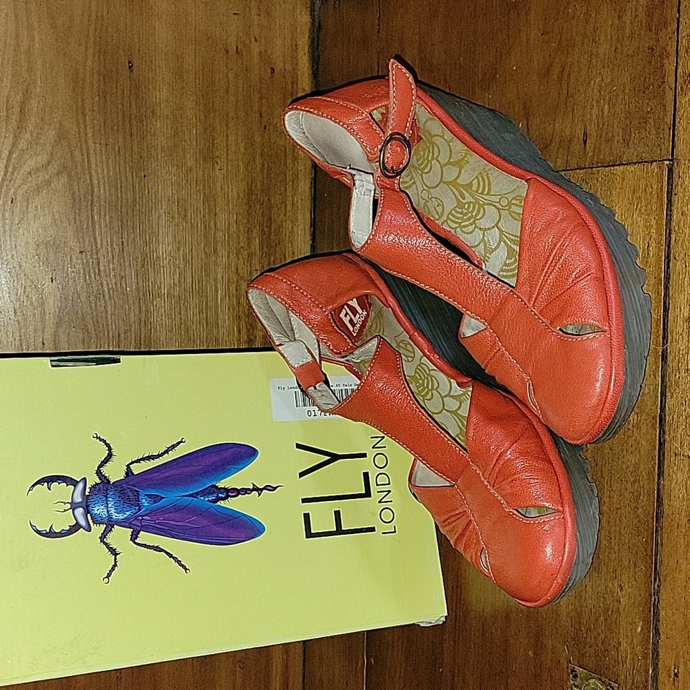 Fly London T-Strap